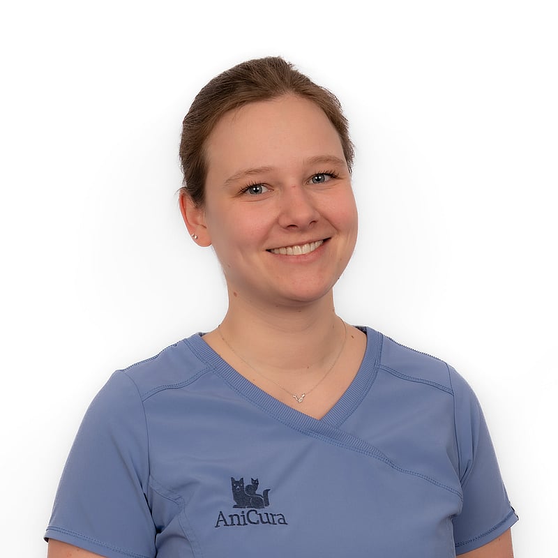 Foto van Louise, Dierenartsassistente